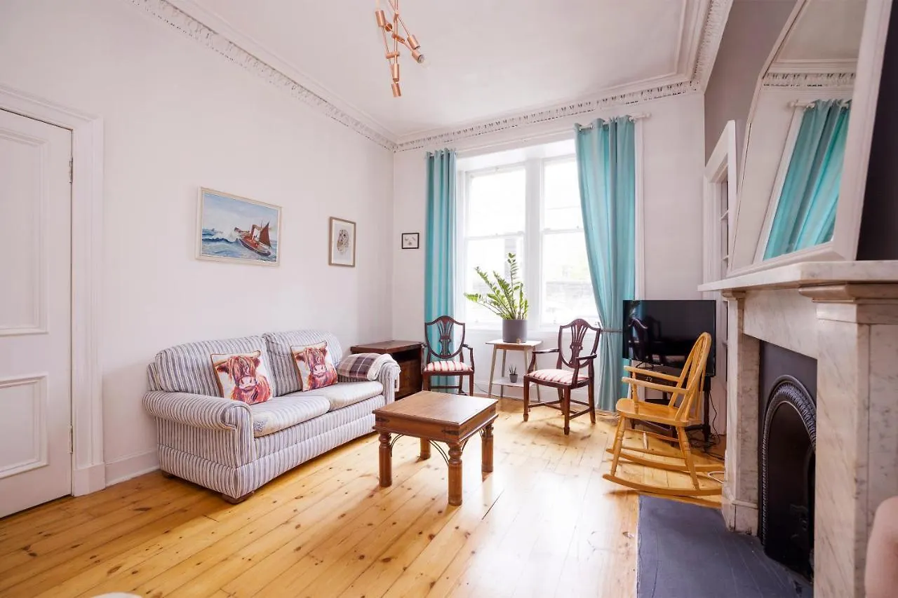 אדינבורו Joivy Splendid Apartment Near Haymarket