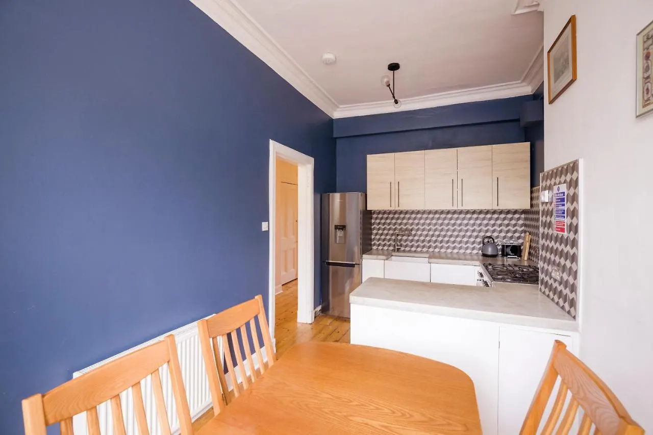 אדינבורו Joivy Splendid Apartment Near Haymarket